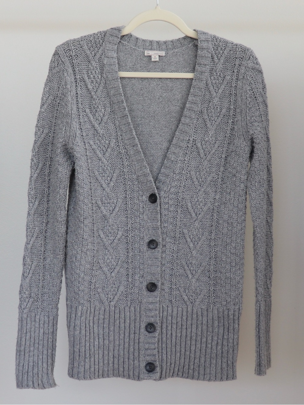 GAP - Grey Cable Knit Cardigan - Women’s M